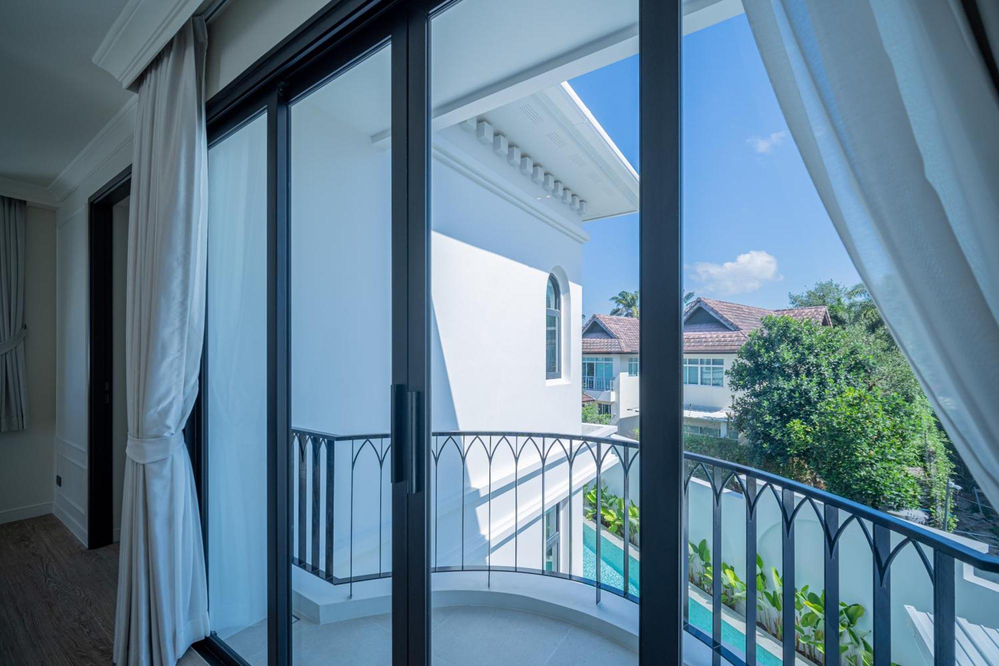 Fifth Element Pool By Nla Villa Phuket